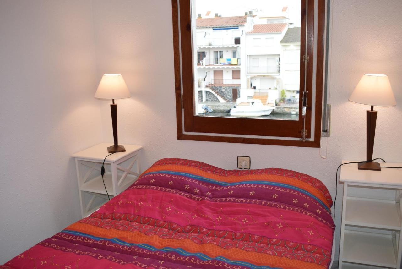 Apartamento Con Bonitas Vistas Al Canal Ref 337 Empuriabrava Exterior photo