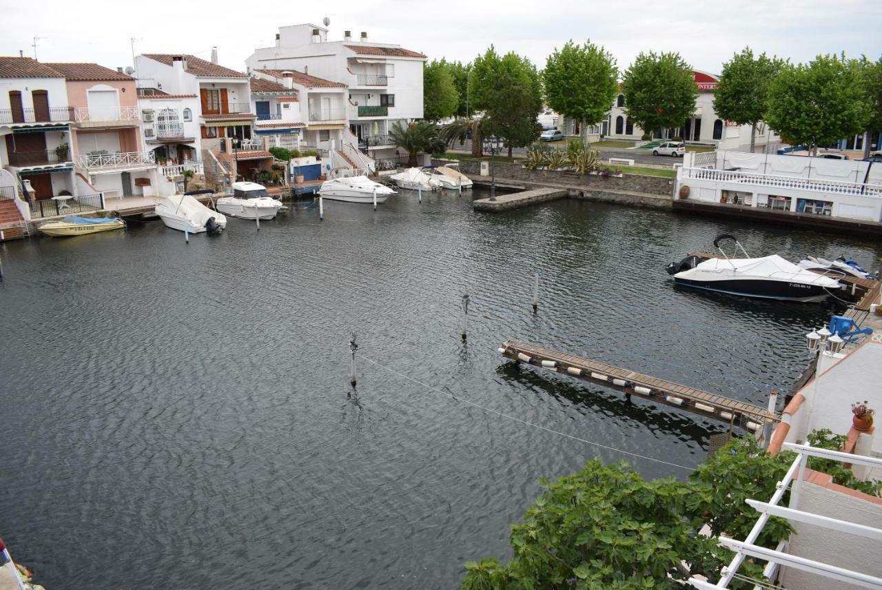 Apartamento Con Bonitas Vistas Al Canal Ref 337 Empuriabrava Exterior photo